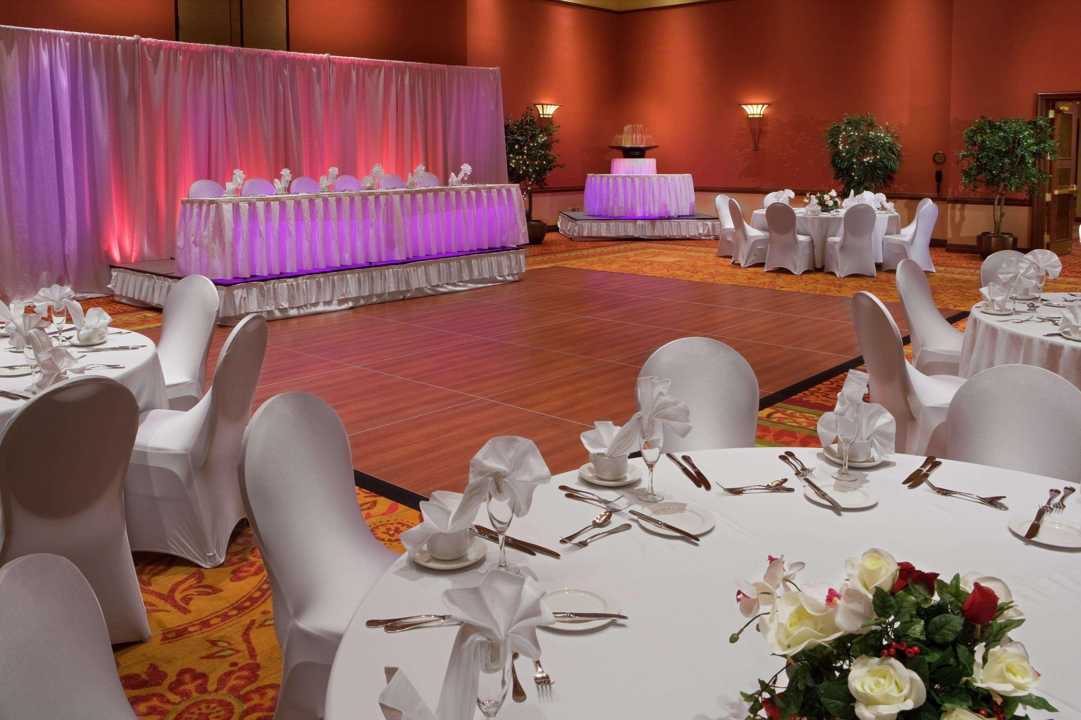 Embassy Suites By Hilton Norman Hotel & Conference Center Екстериор снимка
