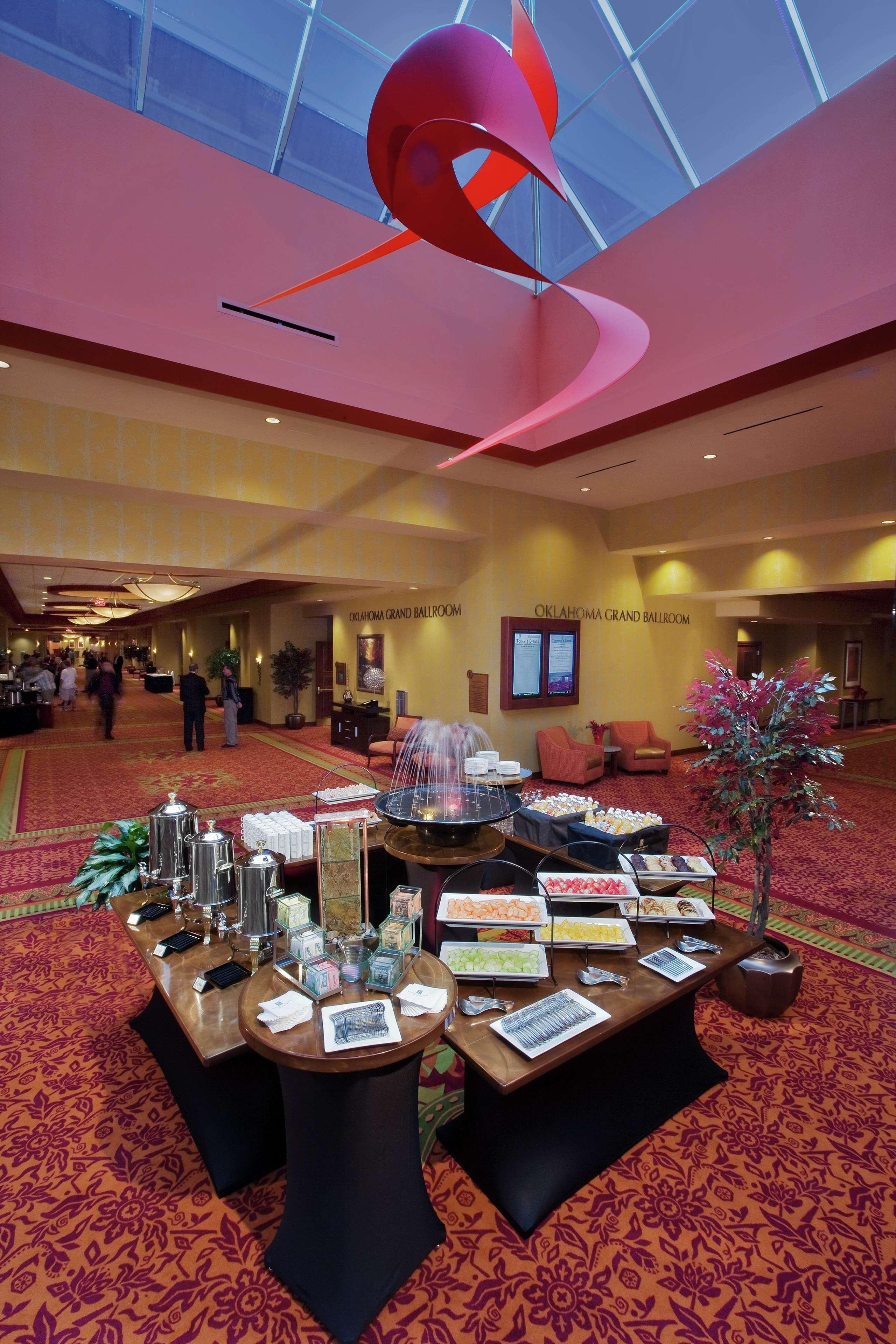 Embassy Suites By Hilton Norman Hotel & Conference Center Екстериор снимка