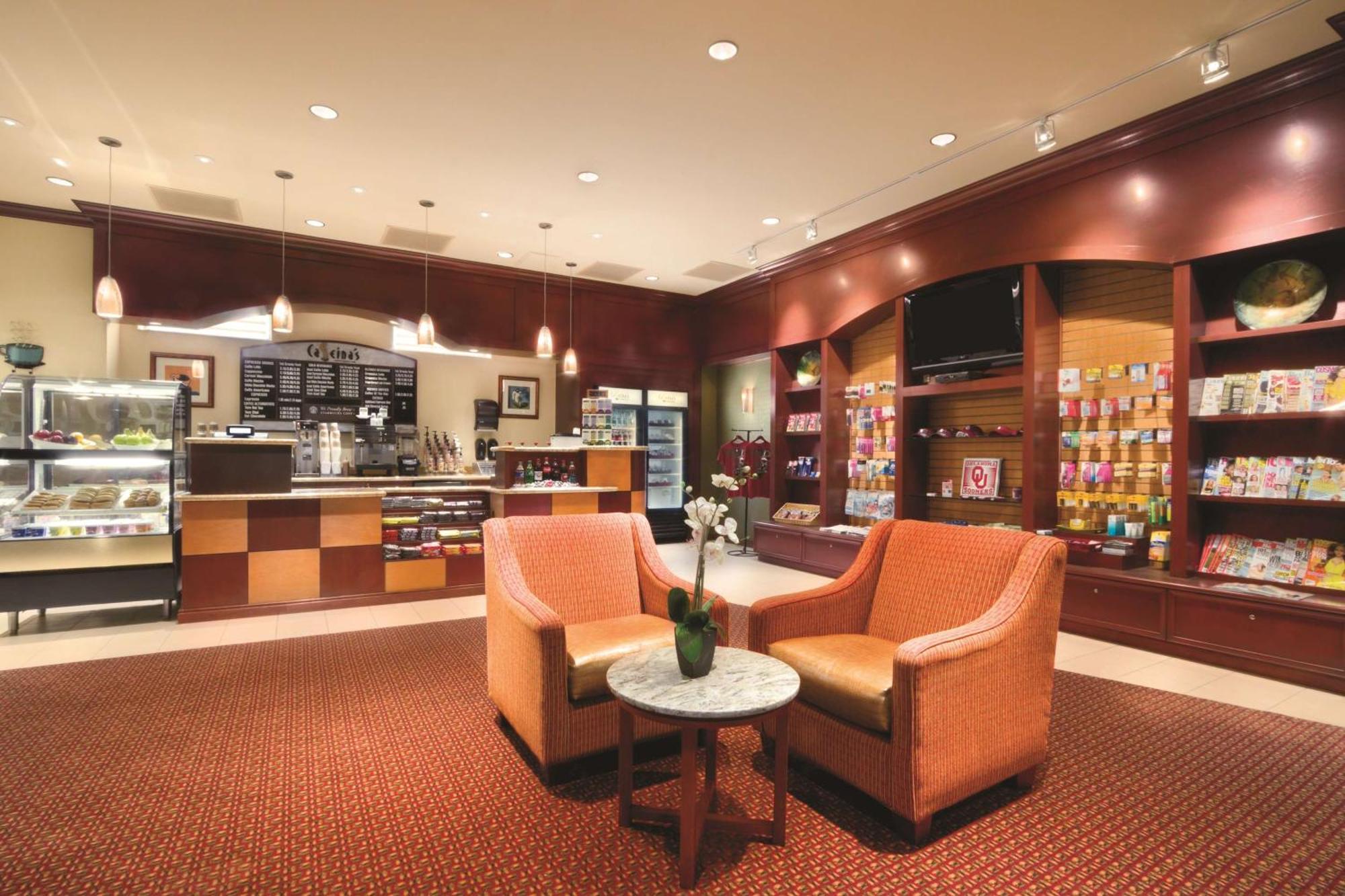 Embassy Suites By Hilton Norman Hotel & Conference Center Екстериор снимка